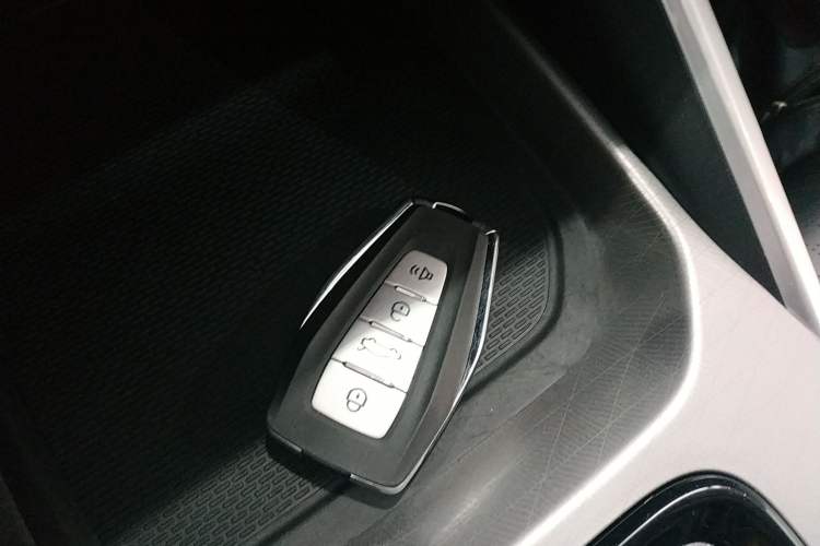 Used Geely Auto Emgrand 2023 4th Generation Champion Edition 1.5L CVT Prestige Model
