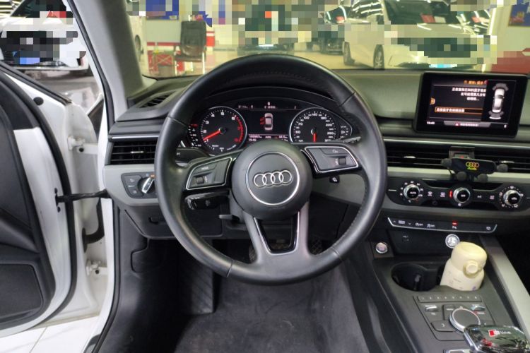 Used Audi A4L 2019 40 TFSI Ambition China VI
