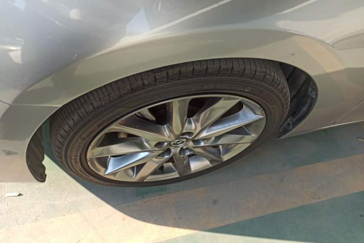 Used Mazda Mazda 3 Axela 2017 Hatchback 2.0L Automatic Sport Model China V Emission Standard
