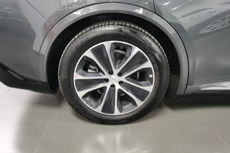 Used Hima Luxeed R7 2024 All-Electric 802 km Max