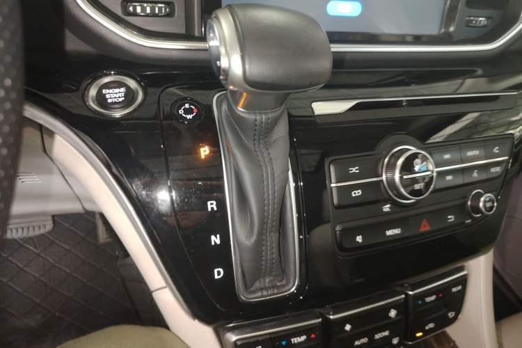 Used GAC Trumpchi M8 2018 320T Luxury Edition
