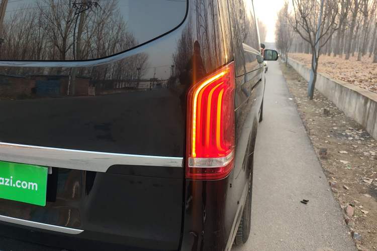 Used Mercedes-Benz V-Class 2017 V 260 L Prestige Extended Edition