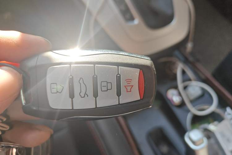 Used Haval M6 2019 1.5T DCT Two-Wheel Drive Elite Version China VI Standard
