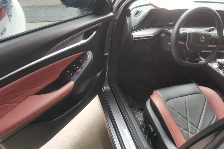 Used Changan Eado 2022 PLUS Blue Whale NE 1.4T GDI DCT Flagship Edition
