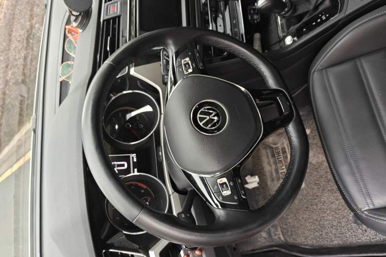 Used Volkswagen Touran 2021 Volkswagen Touran L 280TSI DSG Boundary Edition 7-Seater
