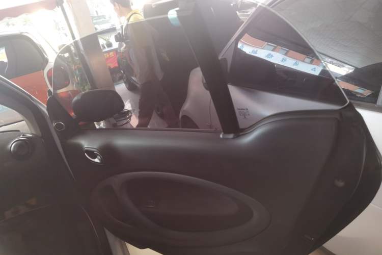 Used  fortwo 2017 1.0L 52kW New Sound Special Edition China V Emission Standard
