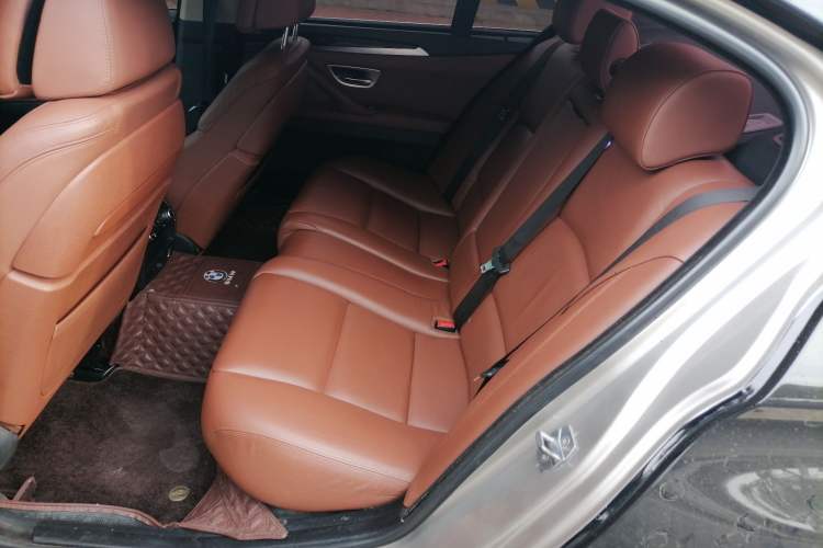 Used BMW 5 Series 2014 535Li Leading Model
