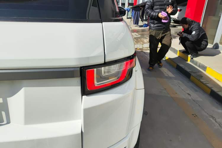 Used Land Rover Range Rover Evoque 2018 240PS PURE Style Edition