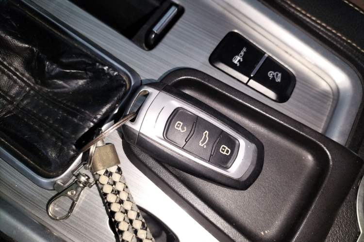 Used Geely Auto Vision X6 2016 1.3T CVT Flagship Model