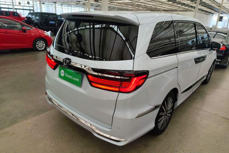 Used Honda Elysion 2024 2.0L eHEV Luxury Edition
