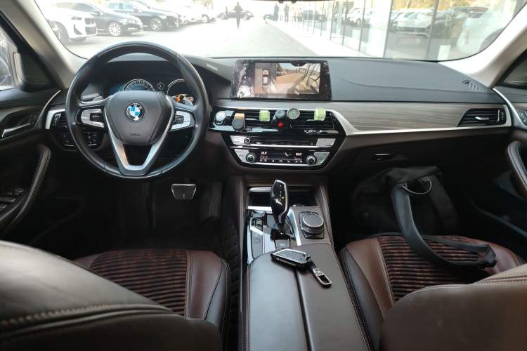 Used BMW 5 Series 2018 Facelifted 530Li Luxury Edition Premium Package
