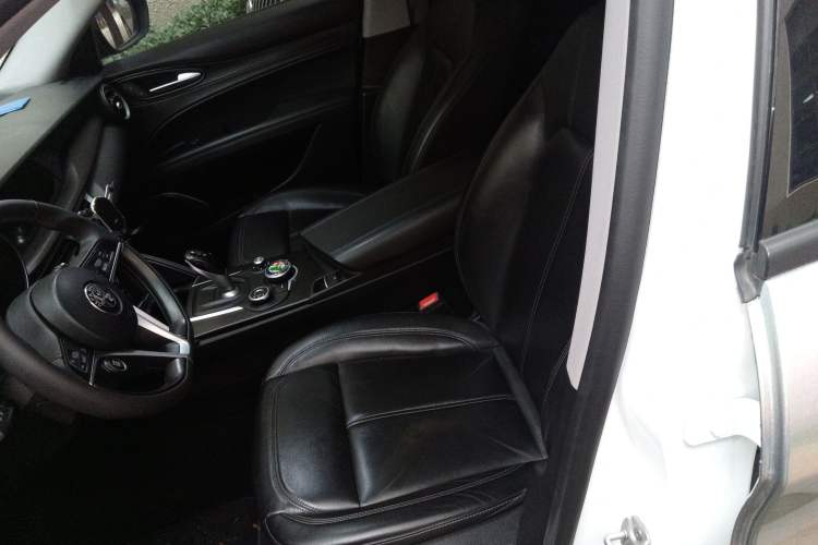 Used Alfa Romeo Stelvio 2017 2.0T 200HP Elite Edition
