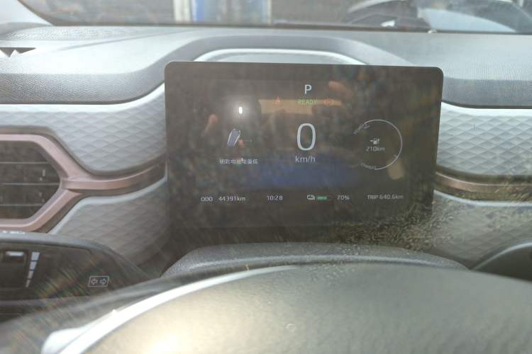 Used SOL E10X 2021 302 km Range Luxury Version 31.4 kWh