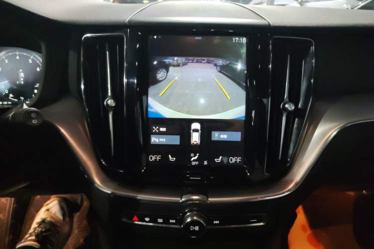 Used Volvo XC60 2019 T5 4x4 Zhiyuan Edition China VI Standard
