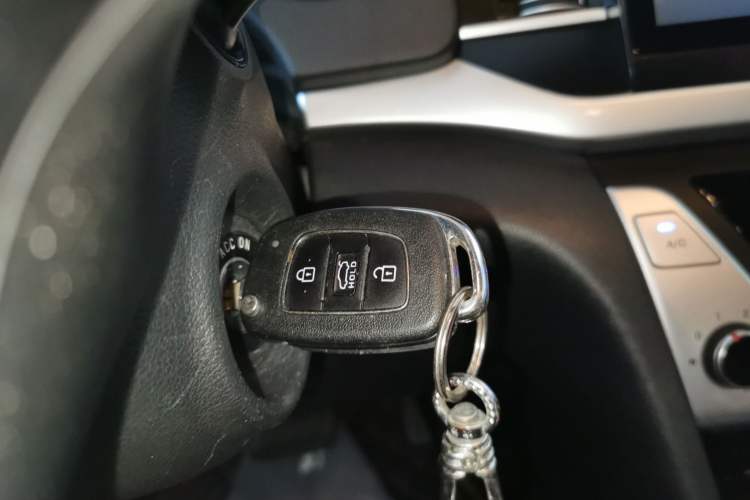 Used Hyundai Elantra 2016 1.6L Automatic ZhiXuan – Elite Version
