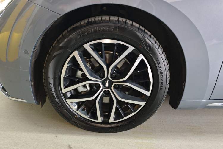 Used ORA Lightning Cat 2022 555 km Luxury Edition
