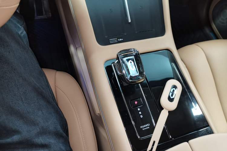 Used Hima AITO M7 2024 1.5T Intelligent Drive Rear-Drive Ultra Version 5 Seats
