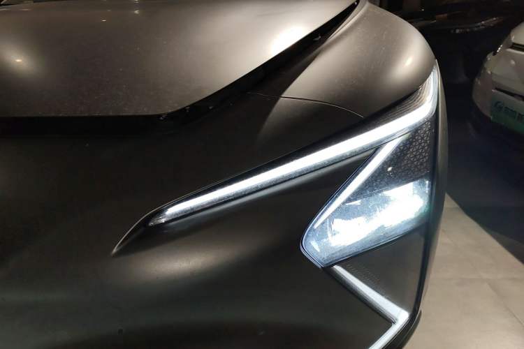 Used  L7 2022 Dynamic Model