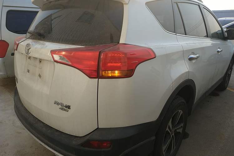 Used Toyota RAV4 2015 2.0L CVT Four-Wheel Drive New Edition
