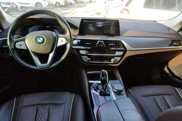 Used BMW 5 Series New Energy 2020 Mileage Upgrade Version 530Le Luxury Package