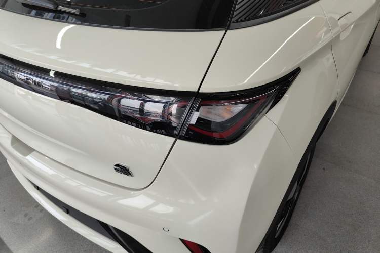 Used BYD Dolphin 2023 420 km Fashion Edition
