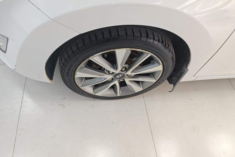 Used Hyundai Elantra 2015 1.6L Automatic Leading Model