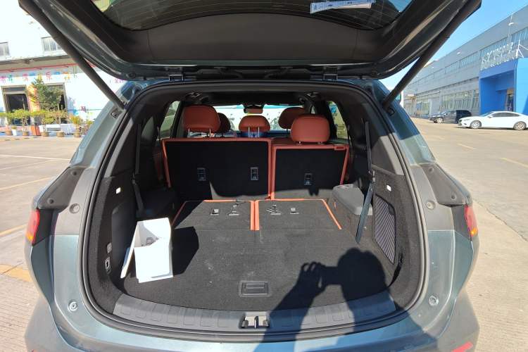 Used BYD Tang L 2025 DM 175KM Drone Player Edition
