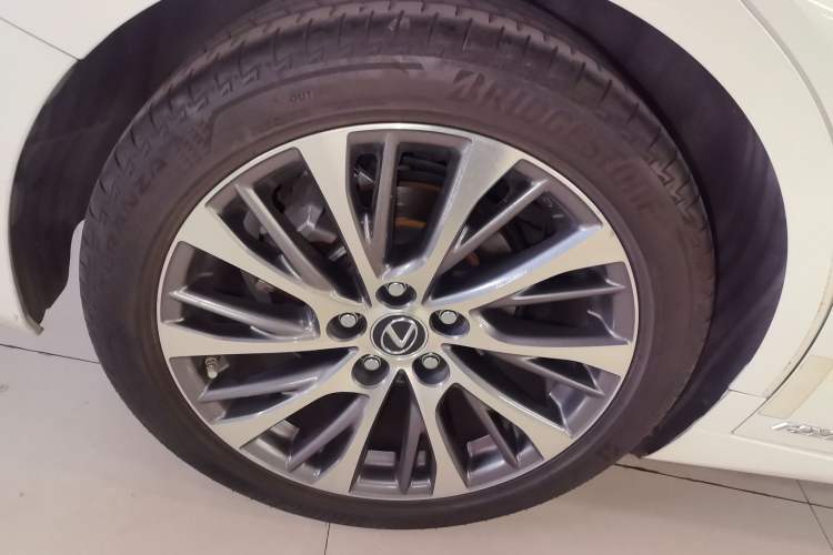 Used Lexus ES 2018 300h Premium Edition China V Standard