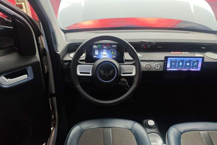 Used Wuling Hongguang MINIEV 2022 GAMEBOY 200km Gaming Edition with Lithium Iron Phosphate