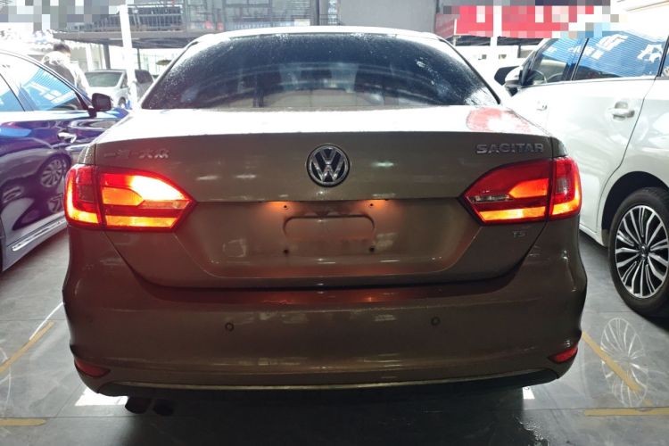 Used Volkswagen Sagitar 2014 Revised Version 1.4TSI Automatic Luxury Edition
