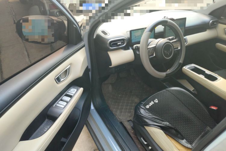 Used Wuling Bingo PLUS 2024 330 km Range Five-Seater Version
