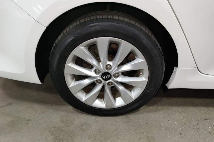 Used Kia K5 2016 2.0L Automatic GLS
