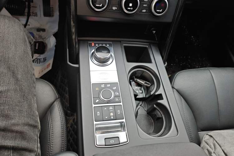 Used Land Rover Discovery 2020 3.0 SC V6 SE