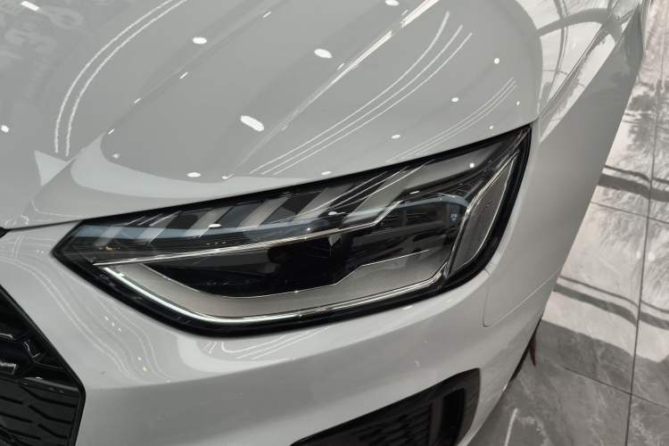 Used Audi A4L 2023 40 TFSI Luxury Dynamic Model
