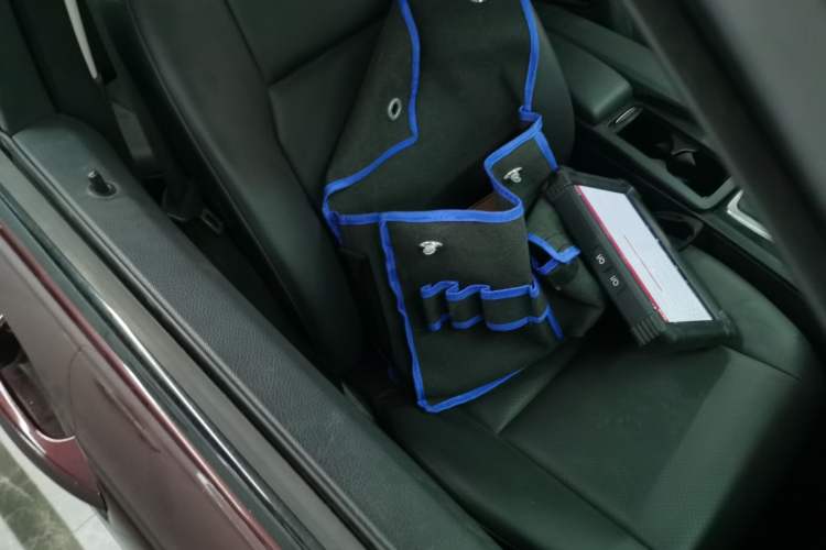 Used Mercedes-Benz C-Class 2013 C 180 Classic Grand Edition
