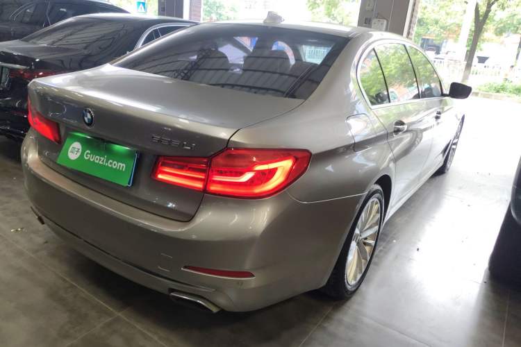 Used BMW 5 Series 2019 Facelifted 525Li Luxury Package
