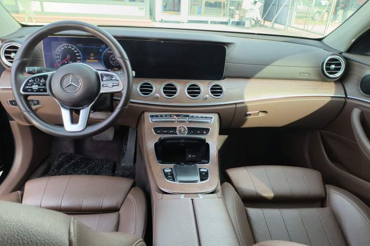 Used Mercedes-Benz E-Class 2019 E 200 L 4MATIC