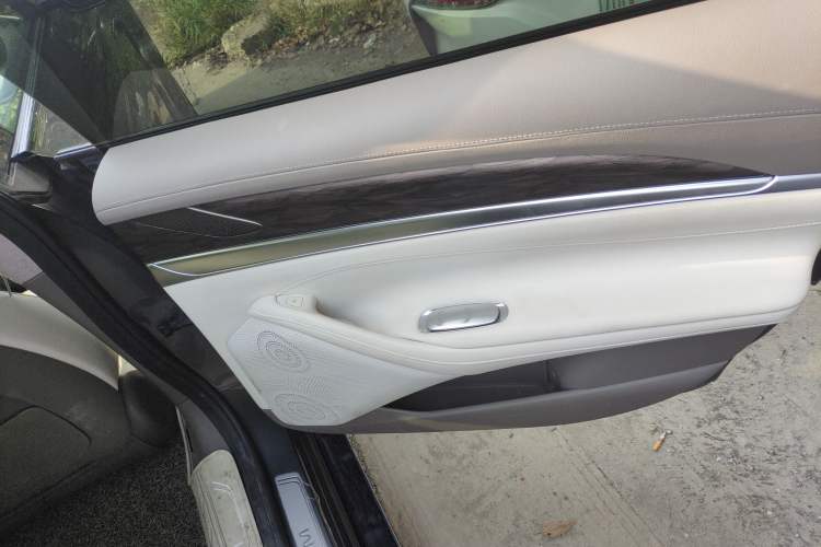 Used  L7 2022 Dynamic Model
