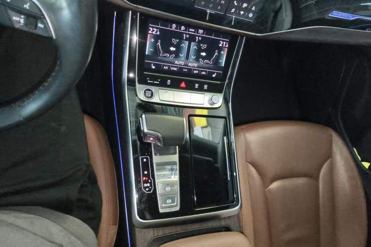 Used Audi Q7 2021 45 TFSI quattro S line Sport model