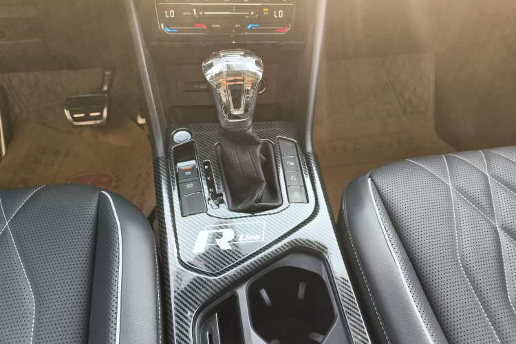 Used Volkswagen Tiguan L 2023 330TSI Automatic Two-Wheel Drive R-Line Enjoyment Edition
