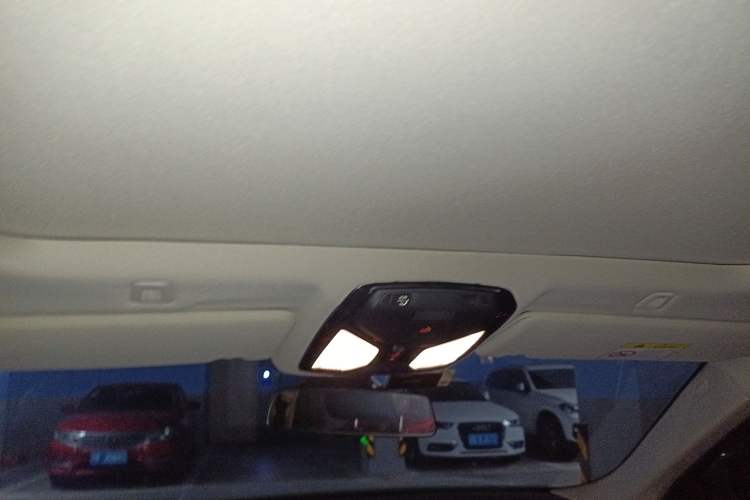 Used BMW 5 Series 2019 525Li Luxury Package
