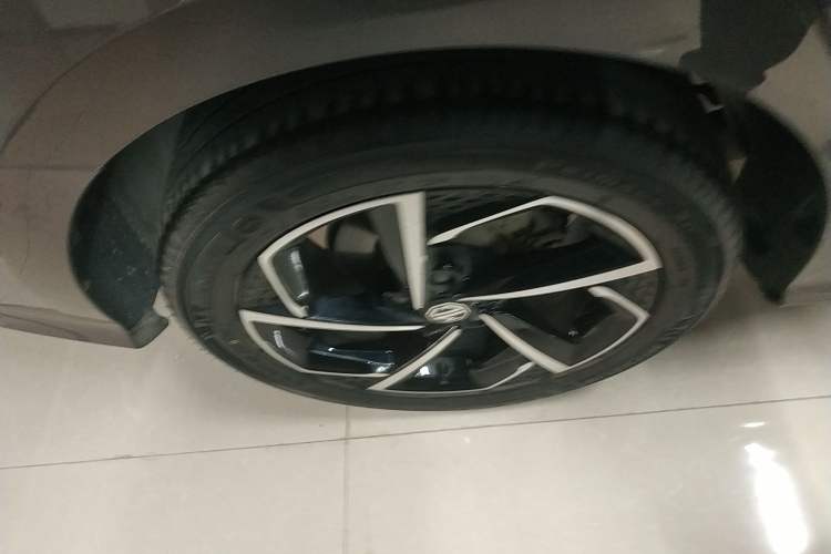 Used MG 5 2021 Revised 300TGI DCT Qingshè Luxurious Enjoyment Edition
