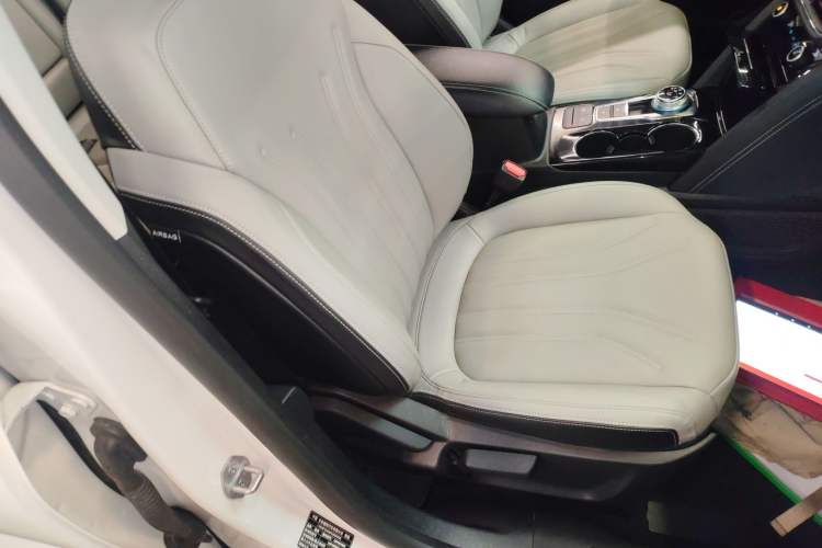 Used Ford Escape 2024 EcoBoost 245 Two-Wheel-Drive Comfort Edition
