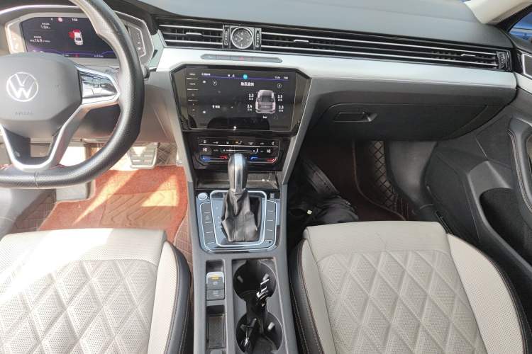 Used Volkswagen Magotan 2023 2 Million Units Commemorative Edition 330TSI DSG Luxury Version