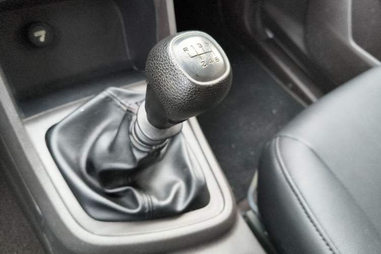 Used Wuling Hongguang V 2022 1.5L Jingqu Version Hydraulic Power Steering LAR
