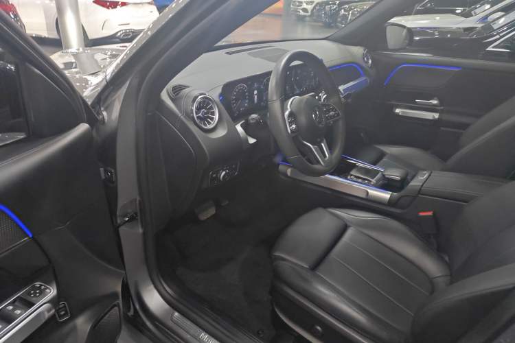 Used Mercedes-Benz GLB 2022 Updated GLB 200 Fashion Edition
