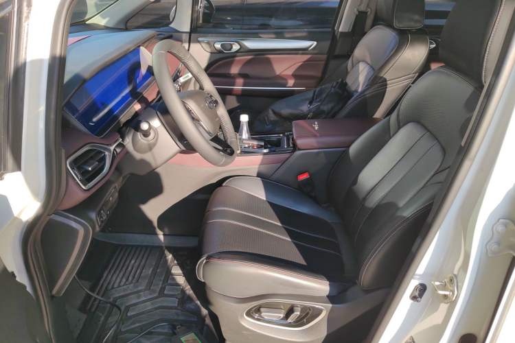 Used GAC Trumpchi M6 2023 PRO 270T DCT Luxury Edition
