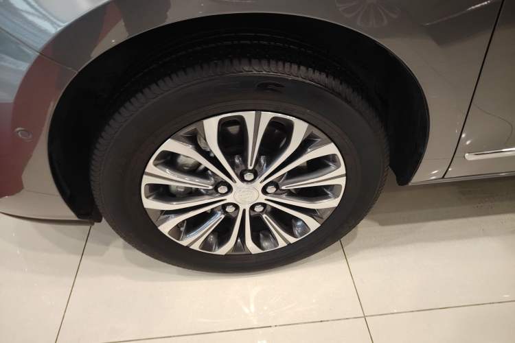 Used Buick GL8 2021 Land Cruiser Executive Class 652T Smart Luxury Model
