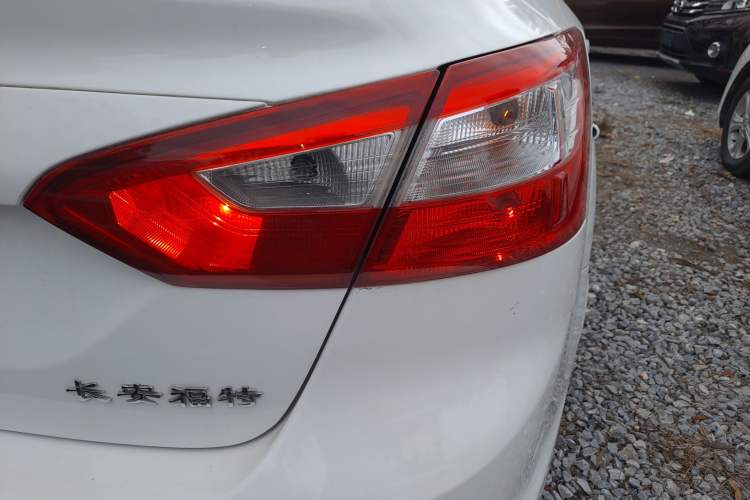 Used Ford Focus 2012 Sedan 1.6L Automatic Comfort Model
