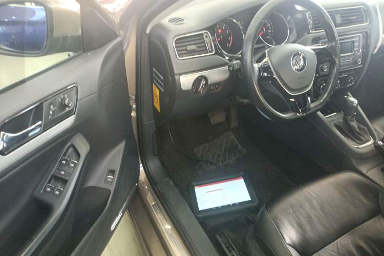 Used Volkswagen Sagitar 2015 1.6L Automatic Comfort Model